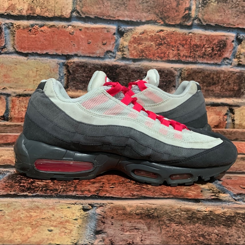 Nike Air Max 95 - Picture 2 of 9